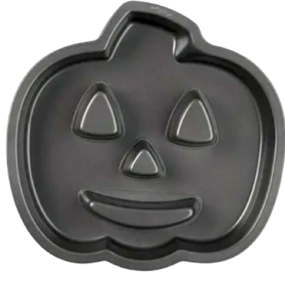 Wilton Halloween Jack O Lantern Cake Pan